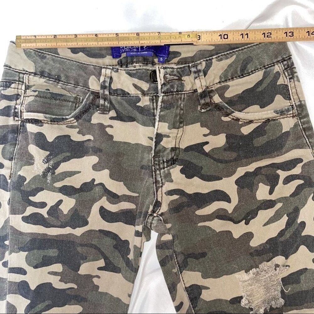 Miley Cyrus Camo skinny distressed Jeans mid rise SZ 5 - Picture 8 of 10